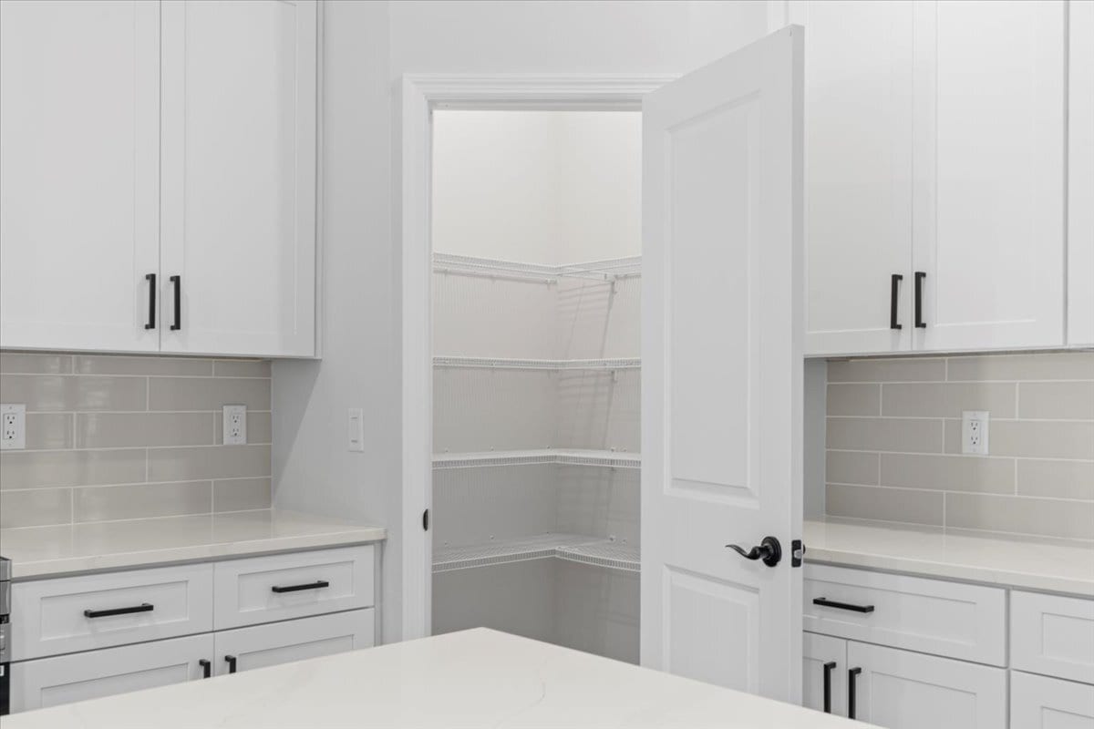 Building Photo - 2732 Mather Ln