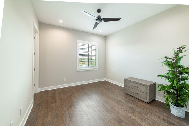 Building Photo - 3018 Safflower Cir