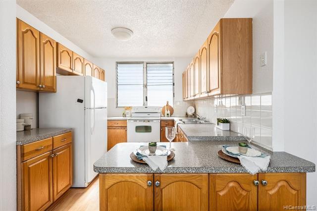 Building Photo - 98-120 Lipoa Pl