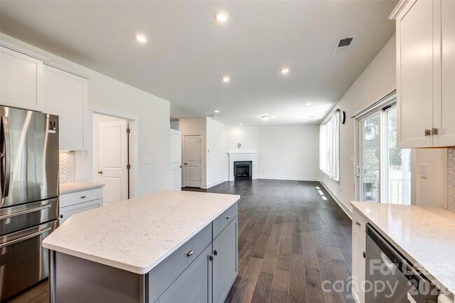 Building Photo - 1540 Striped Bass Ln