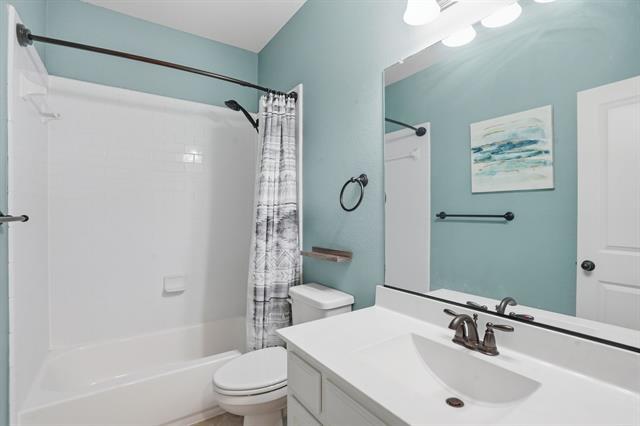 Building Photo - 1413 Nutmeg Ct