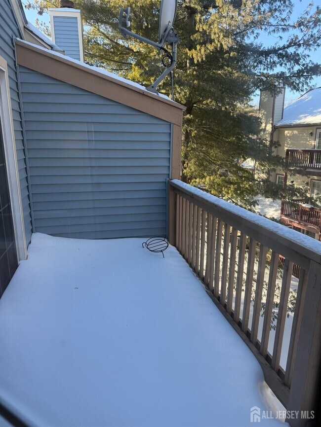 Building Photo - 5083 Beech Ct