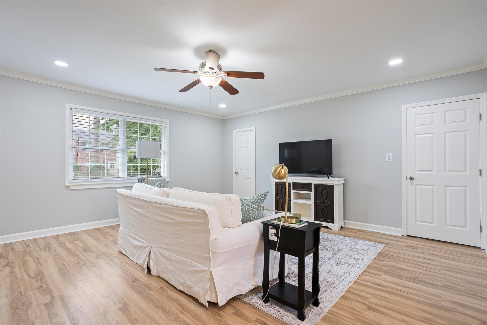 Building Photo - 2846 Walton Way