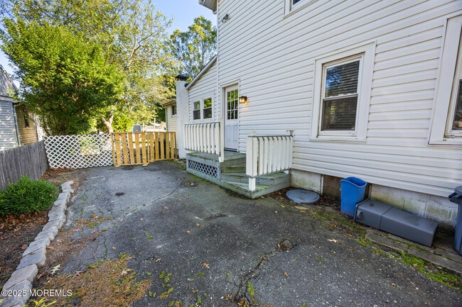 Building Photo - 605 Ocean Gate Ave