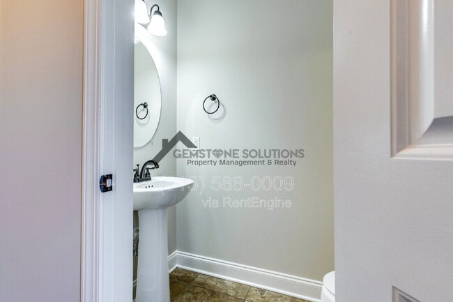 Building Photo - 1634 Earl Ct