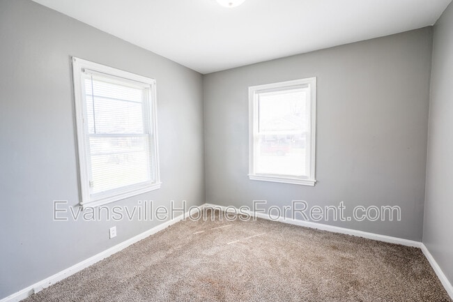 Building Photo - 1112 Bellemeade Ave