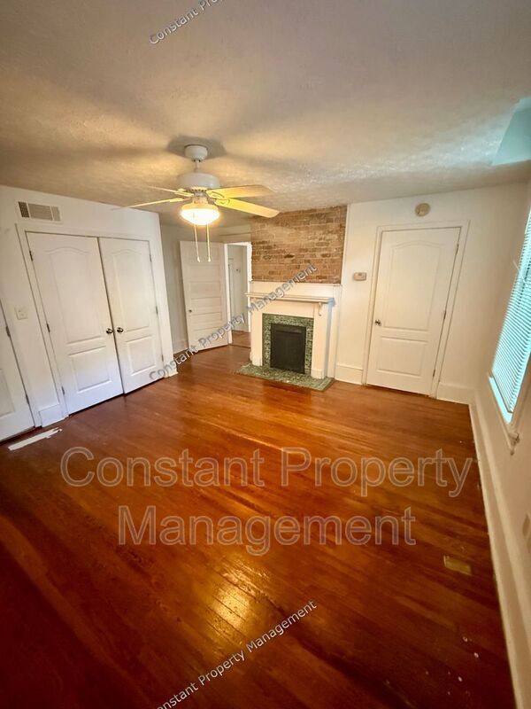 Building Photo - 1166 Bond St