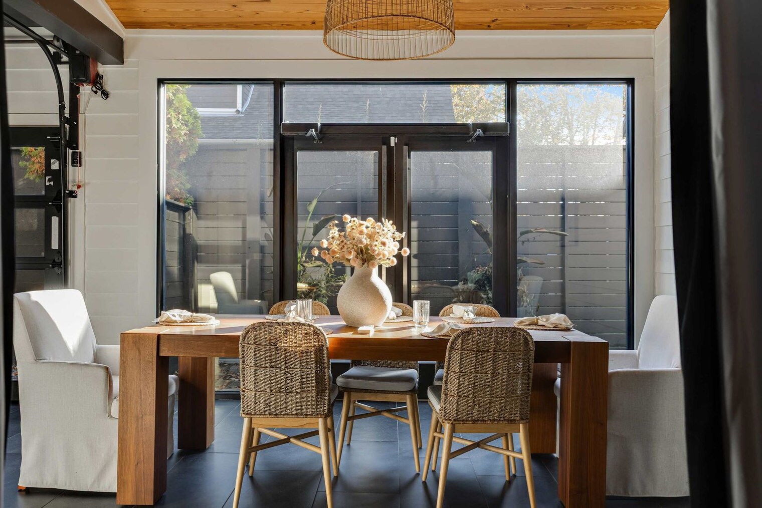 Building Photo - 1017 Halcyon Ave