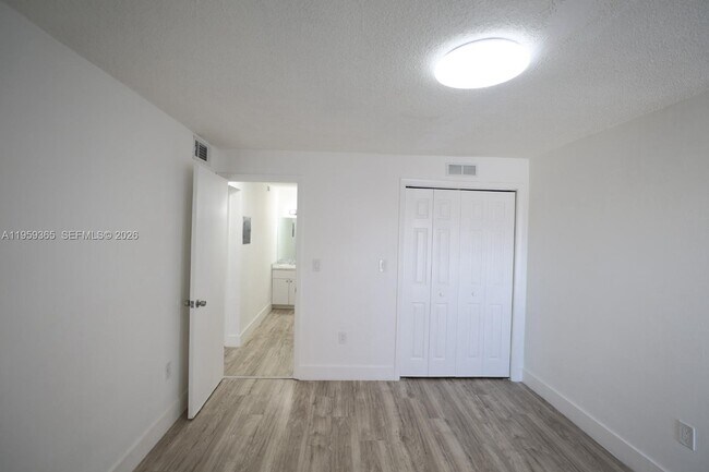 Building Photo - 3501 W 11th Ave