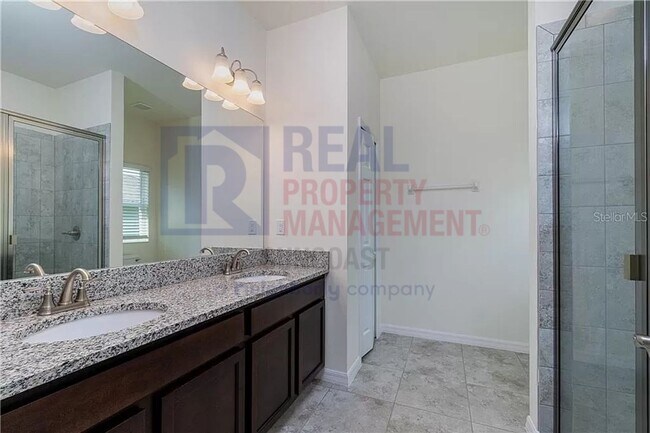 Building Photo - 351 Sweetwater Dr