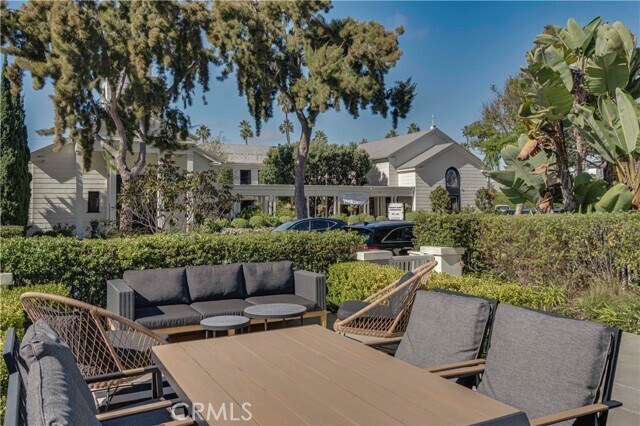 Building Photo - 608 Heliotrope Ave