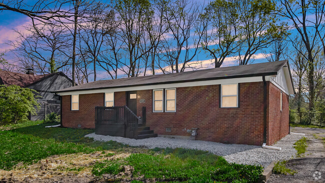 Building Photo - 3925 N Drexel Ave