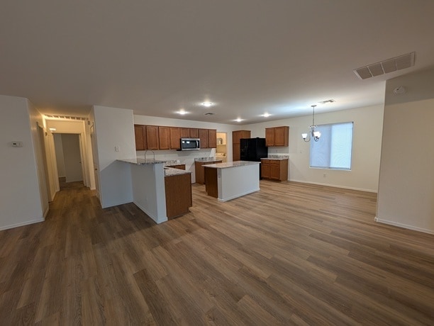 Building Photo - 42384 W Bunker Dr