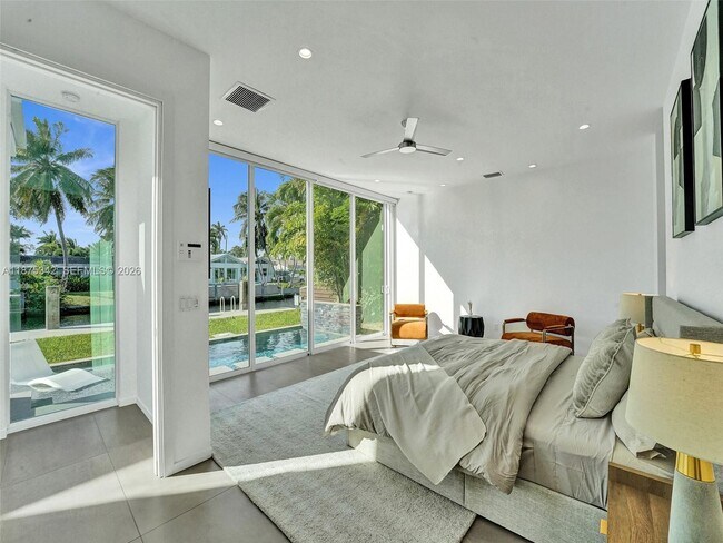 Building Photo - 2217 NE 17th Terrace