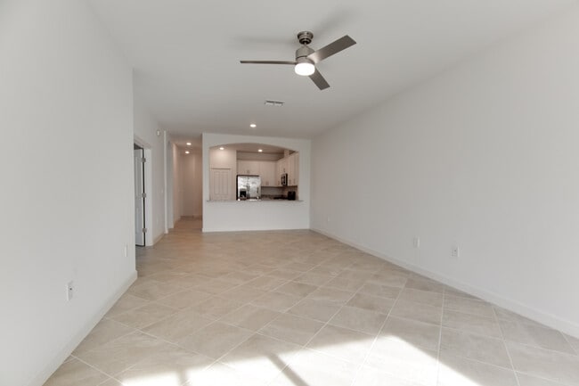 Building Photo - 5512 Sapphire Stone Cv