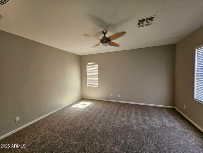 Building Photo - 2065 E Hulet Dr