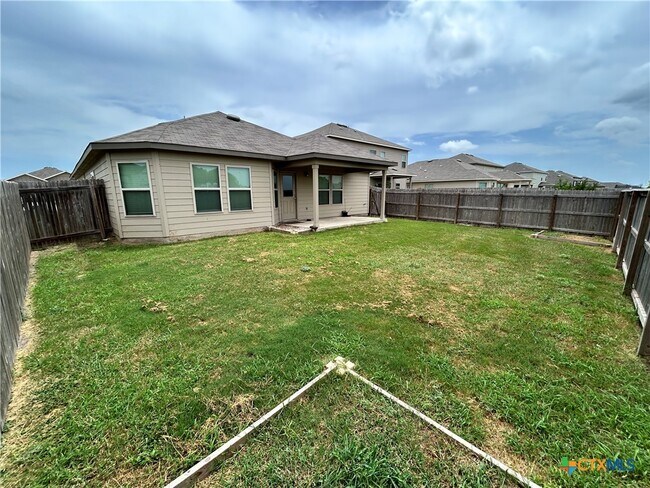 Building Photo - 724 Stonemanor