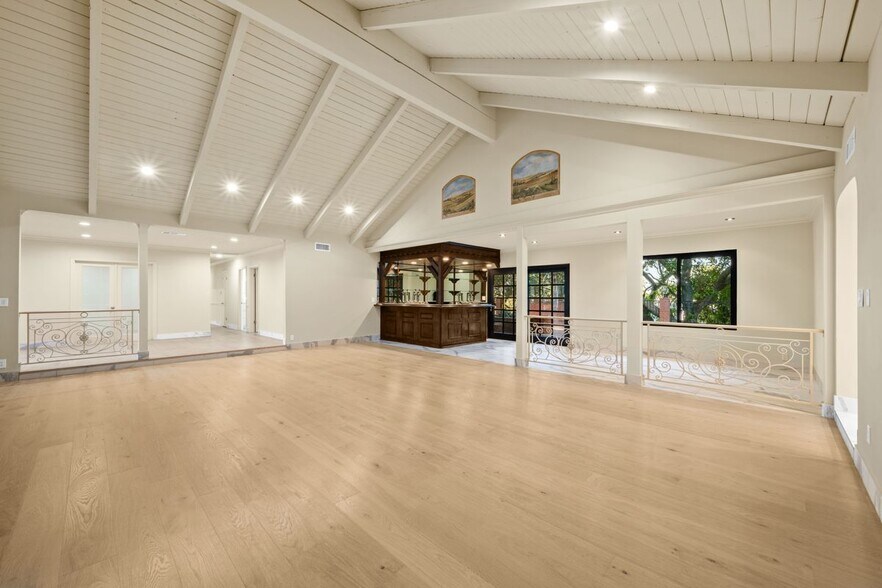 Building Photo - 17449 Sumiya Dr