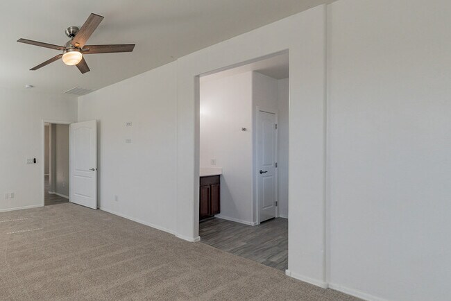 Building Photo - Gladden Farms Home