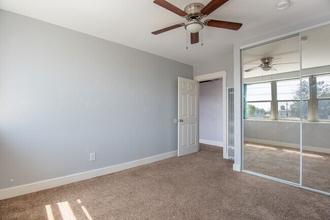 Building Photo - 4818-4822 33rd Street