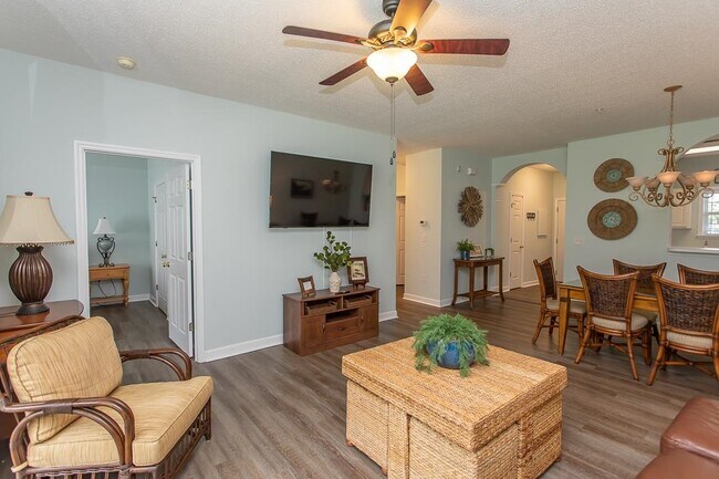 Building Photo - 5801 Oyster Catcher Dr