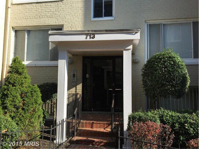 Building Photo - 713 Brandywine St SE