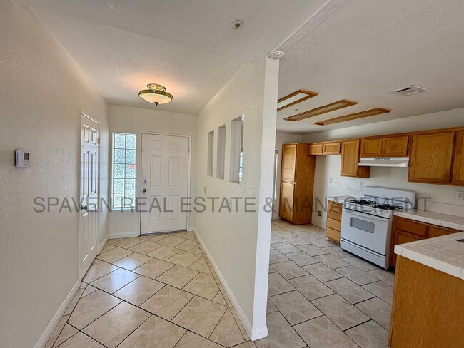 Building Photo - Two Story Orangecrest Home