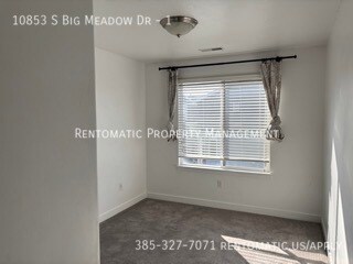 Building Photo - 10853 Big Meadow Dr