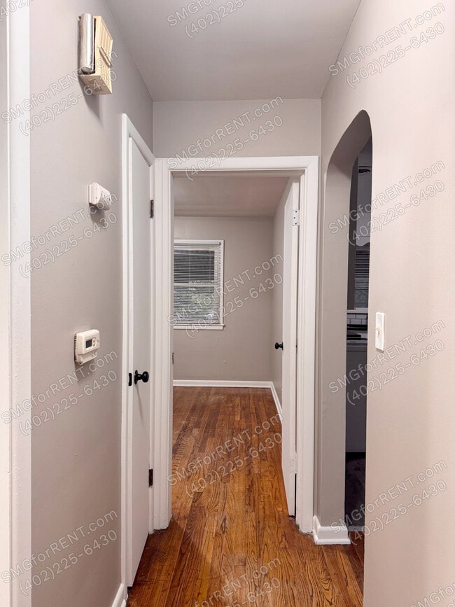 Building Photo - 2104 S 42nd St