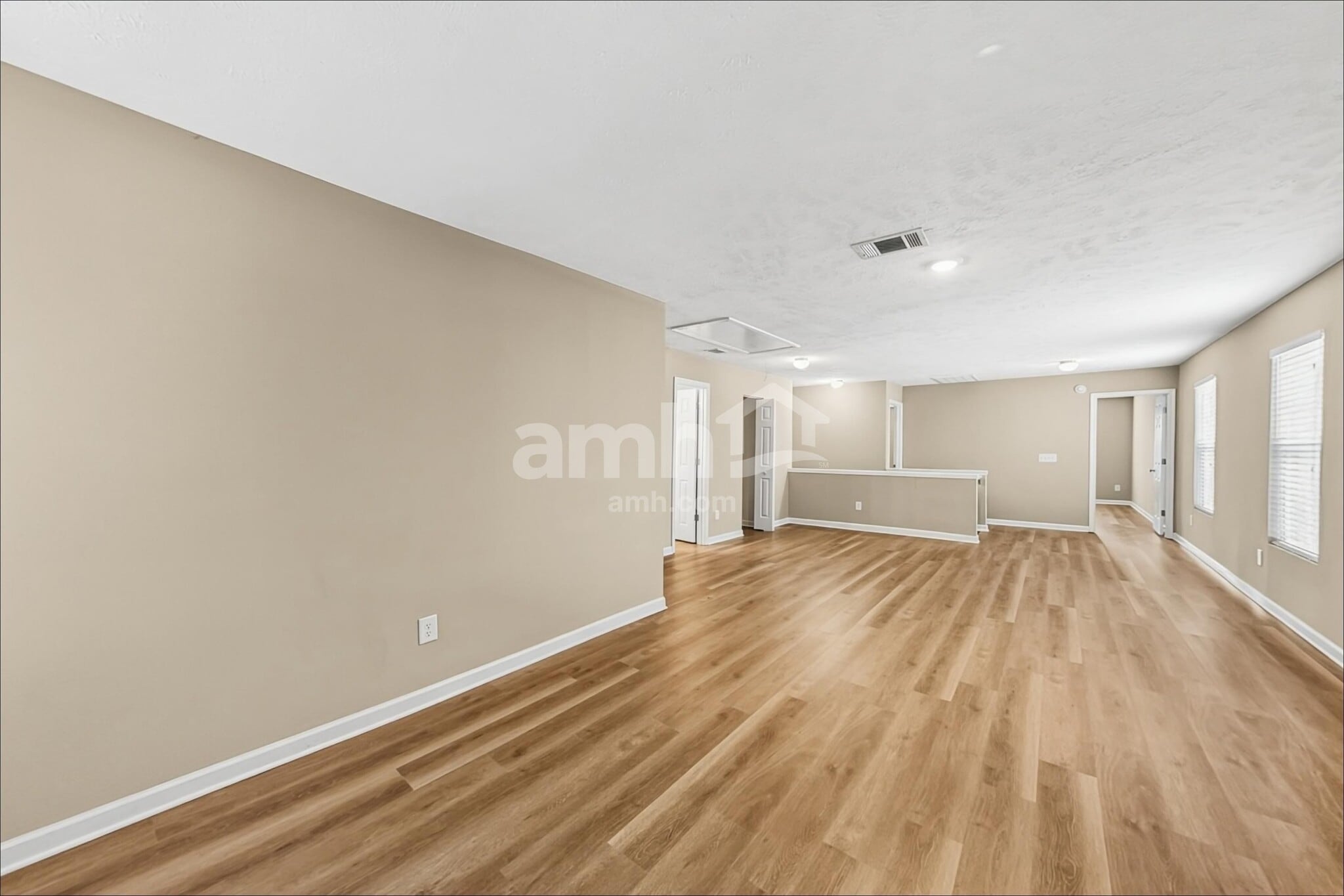 Building Photo - 424 Elderberry Way