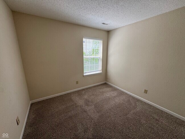 Building Photo - 7644 Scatter Woods Ln