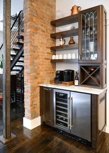 Building Photo - 1421 Elm St