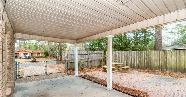 Building Photo - 2655 N Harbor Dr