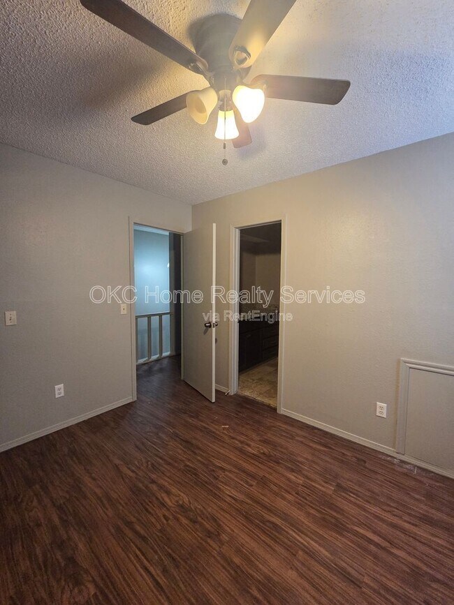 Building Photo - 6715 Lyrewood Ln