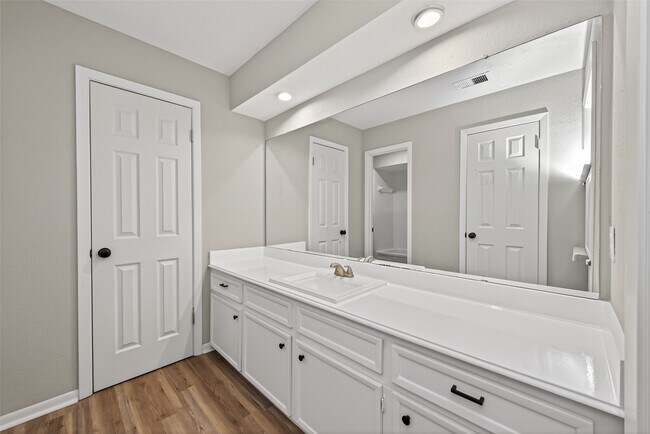 Building Photo - 12079 Maverick Dr