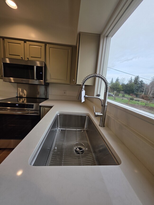 Building Photo - 963 Parkway Dr NW