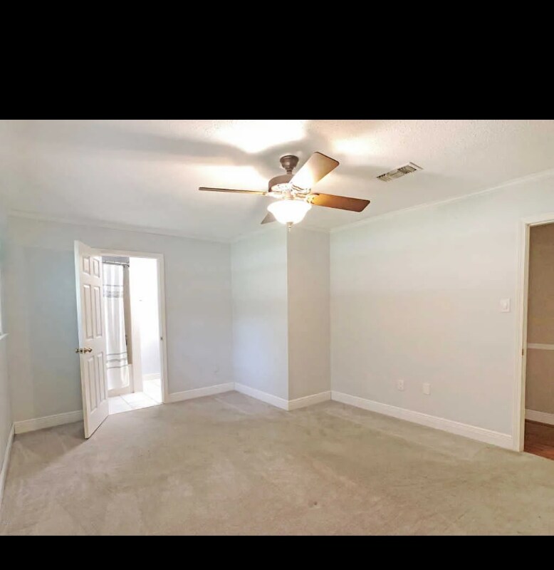 Building Photo - 1704 Pat Dr