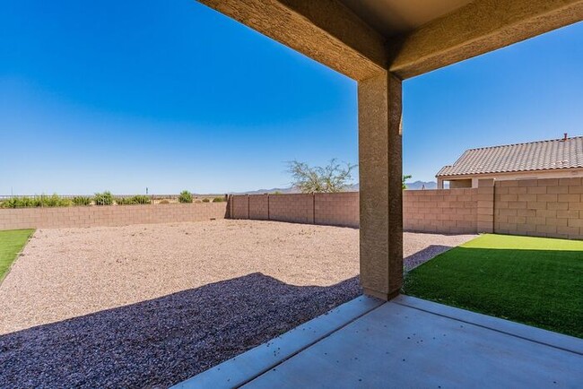 Building Photo - Discover the perfect blend of comfort and ...
