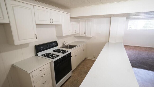 Building Photo - 5558 S Somerset Way