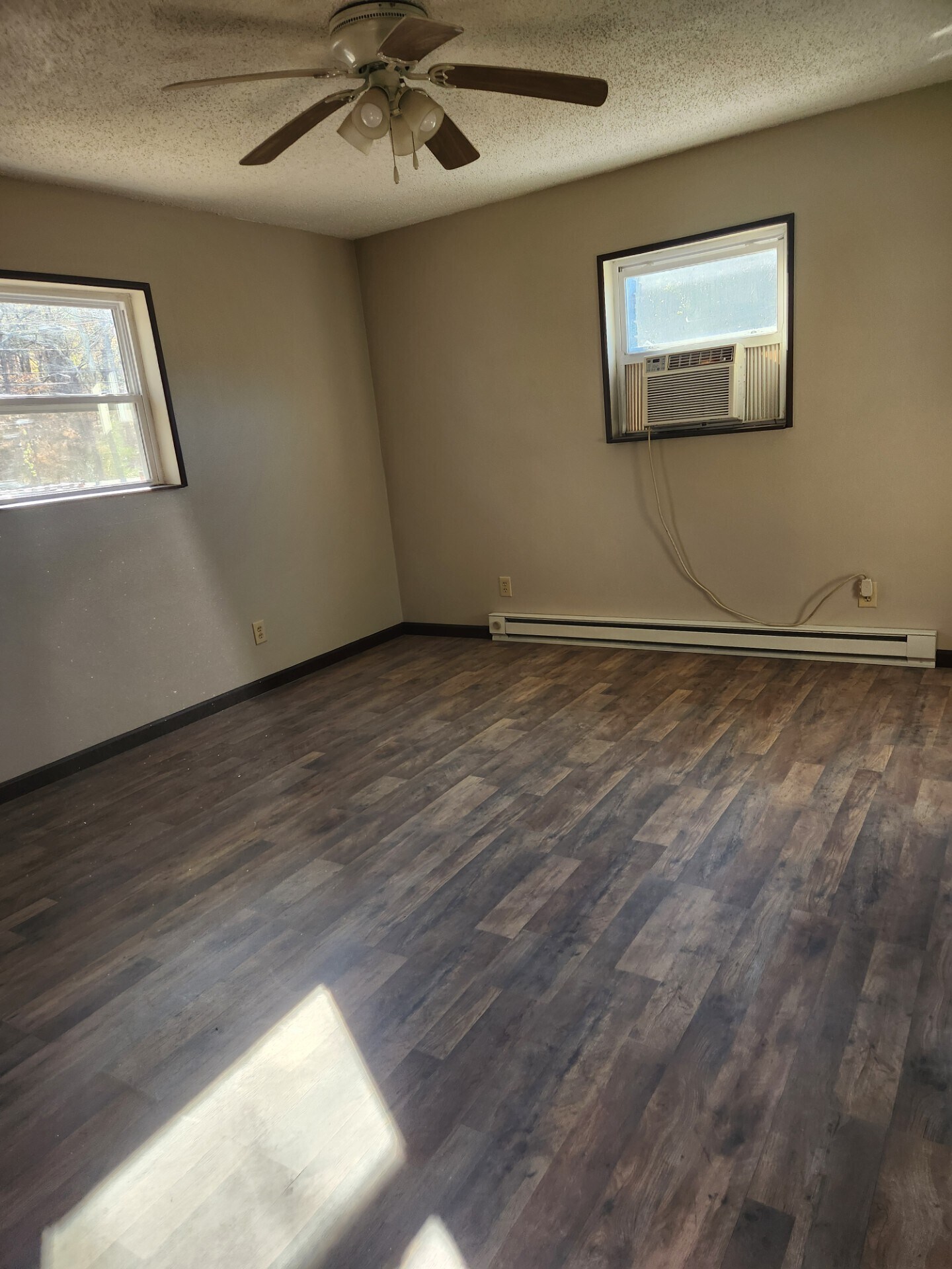 Building Photo - 920 W Cape Rock Dr