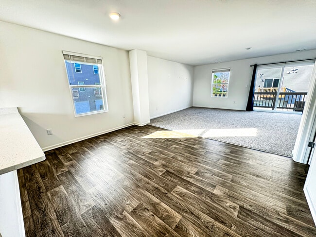 Building Photo - 2241 Sassafras Wy