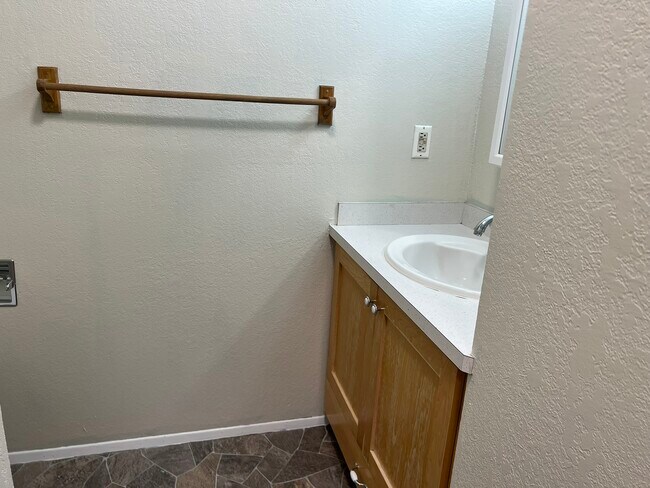 Building Photo - 500 National Ave N