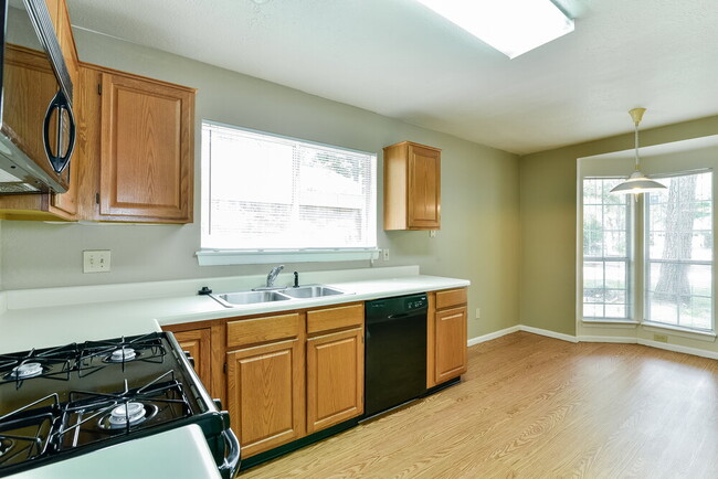 Building Photo - 23 Emery Cliff Pl