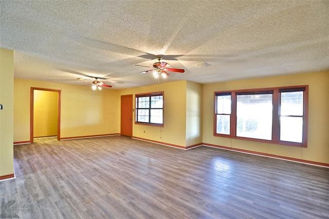 Building Photo - 501 N La Salle Dr