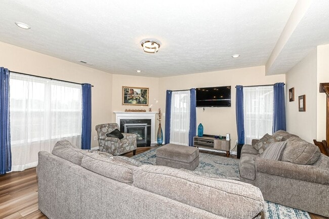 Building Photo - 16406 Taconite Dr