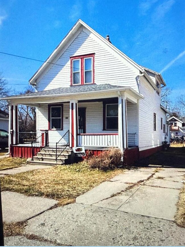 Building Photo - 441 S 11th St