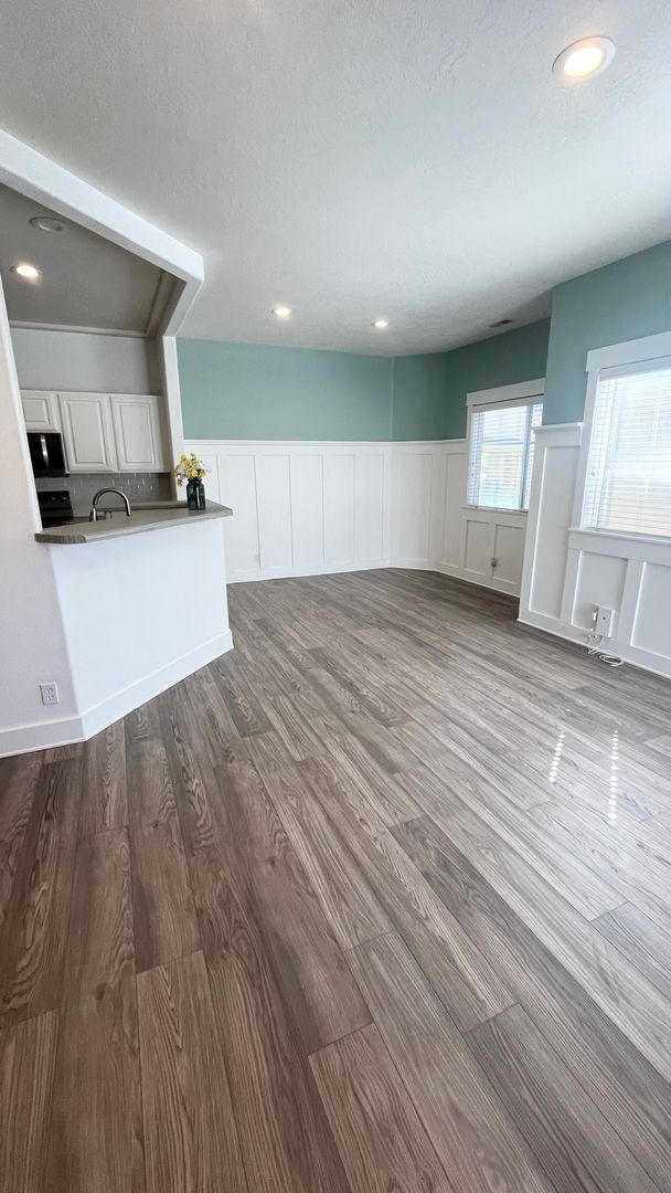 Building Photo - 3 Bedroom/2.5 Bathroom Condo in Riverton