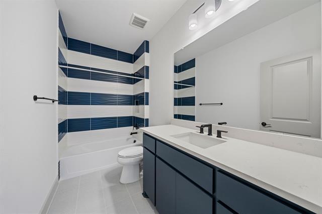 Building Photo - 10375 Great Days Dr