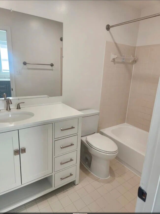 Building Photo - 7713 Bristol Square Ct