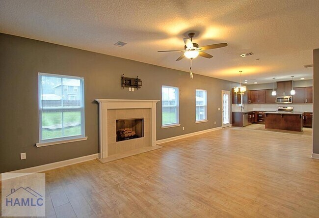 Building Photo - 432 Fairview Cir